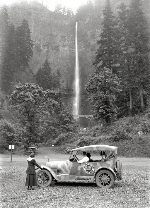 Old Cars at the Falls